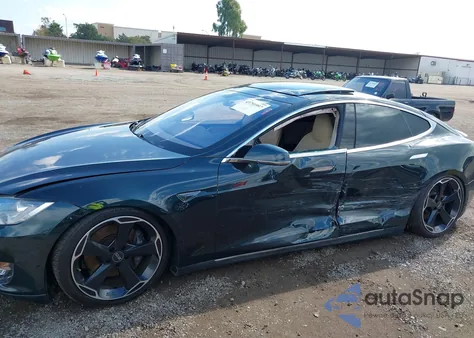 2012 Tesla Model S Performance/Signature Performance из США, поврежденный, VIN 5YJSA1DP2CFP01471